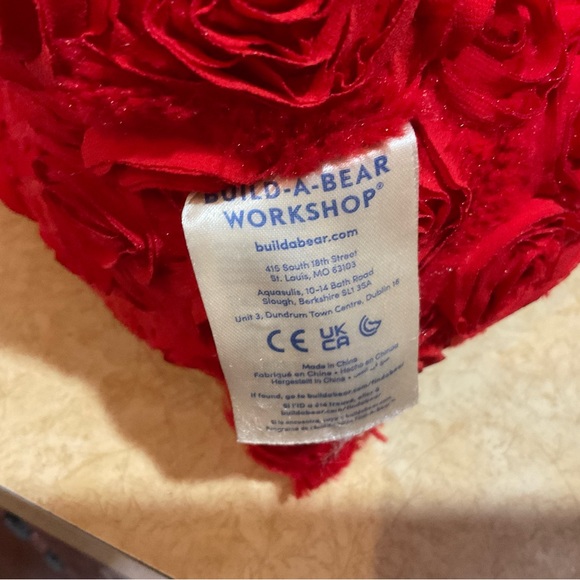 Build A Bear Workshop: Red roses (2021) teddy bear with silver unattached heart. - Picture 5 of 8